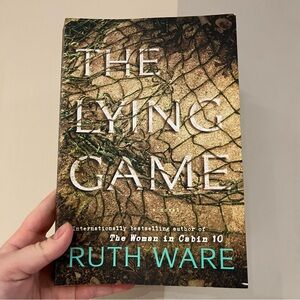 📚 4/25$ 📚 The Lying Game by Ruth Ware